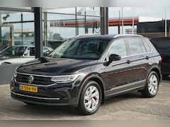 Volkswagen Tiguan - 1.5 TSI Life Business | PANO | trekhaak | leer