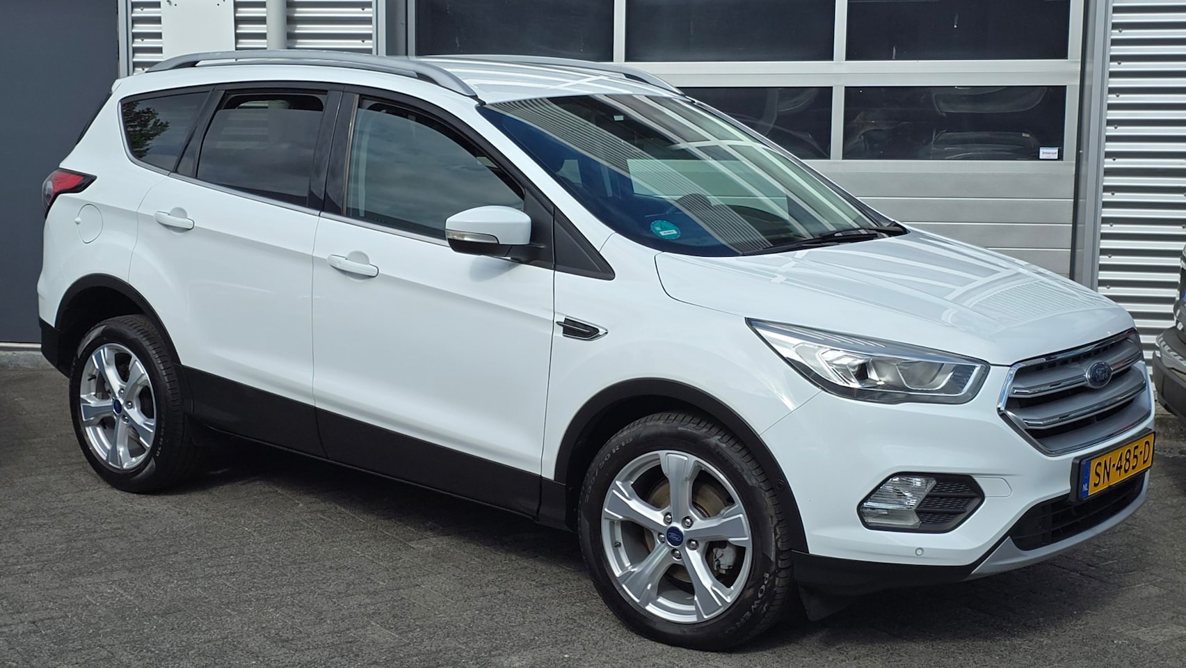Ford Kuga - 1.5 EcoBoost Titanium 1.5 EcoBoost Titanium - AutoWereld.nl