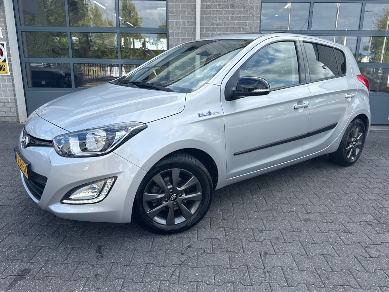 Hyundai i20 - 1.2i Go! Plus|SCHUIFDAK|1E EIGENAAR| - AutoWereld.nl