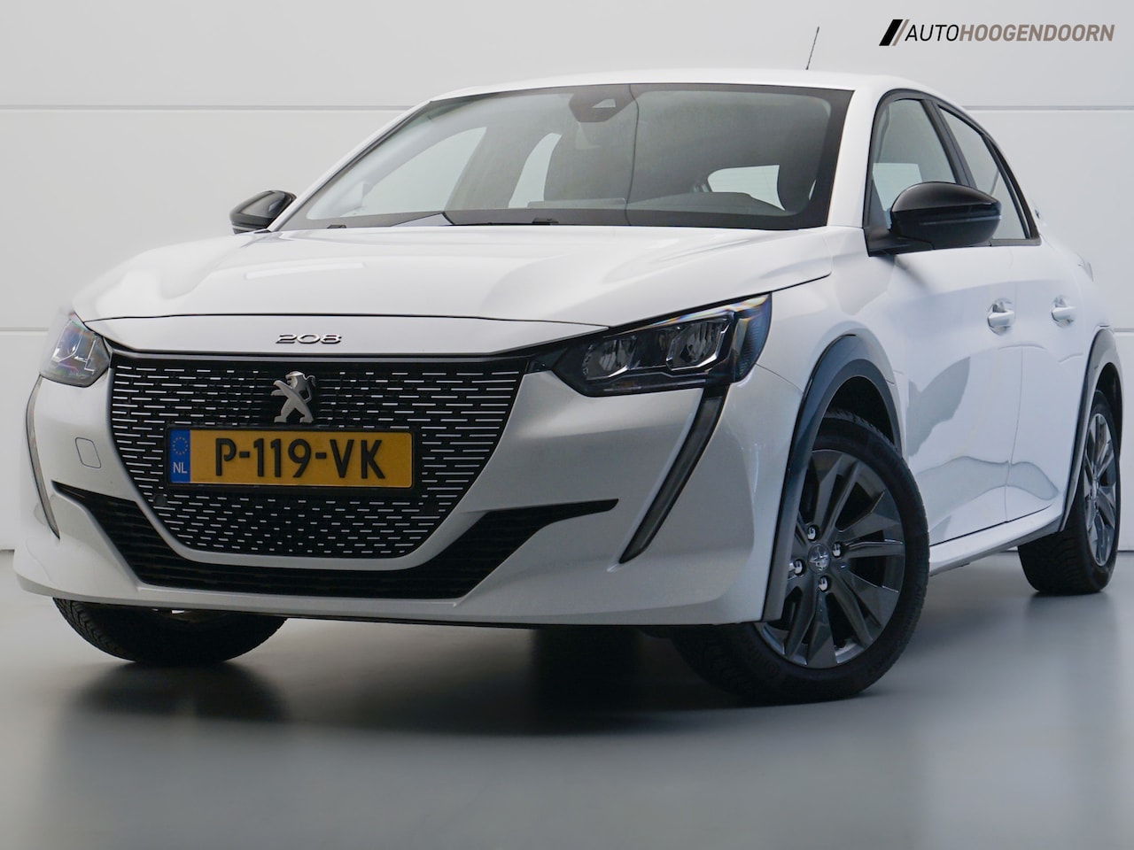 Peugeot e-208 - EV Active Pack 50 kWh (APPLE CARPLAY,LED VERLICHTING,KEYLESS,PARKEERSENSOREN,SPORTSTOELEN, - AutoWereld.nl