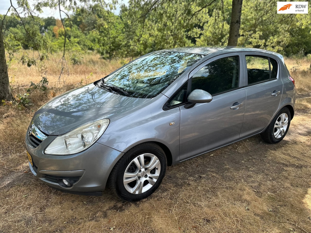 Opel Corsa - 1.2-16V '111' Edition apk t/m 07-02-2027 - AutoWereld.nl