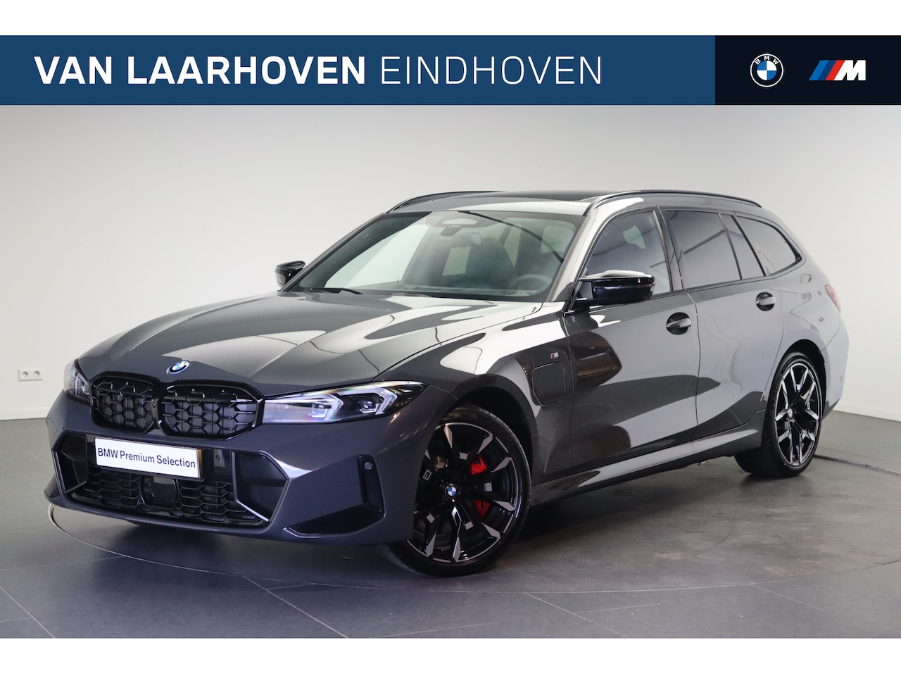 BMW 3-serie Touring - 330e M Sport Automaat / Panoramadak / Trekhaak / M Sportstoelen / Adaptieve LED / Parking - AutoWereld.nl