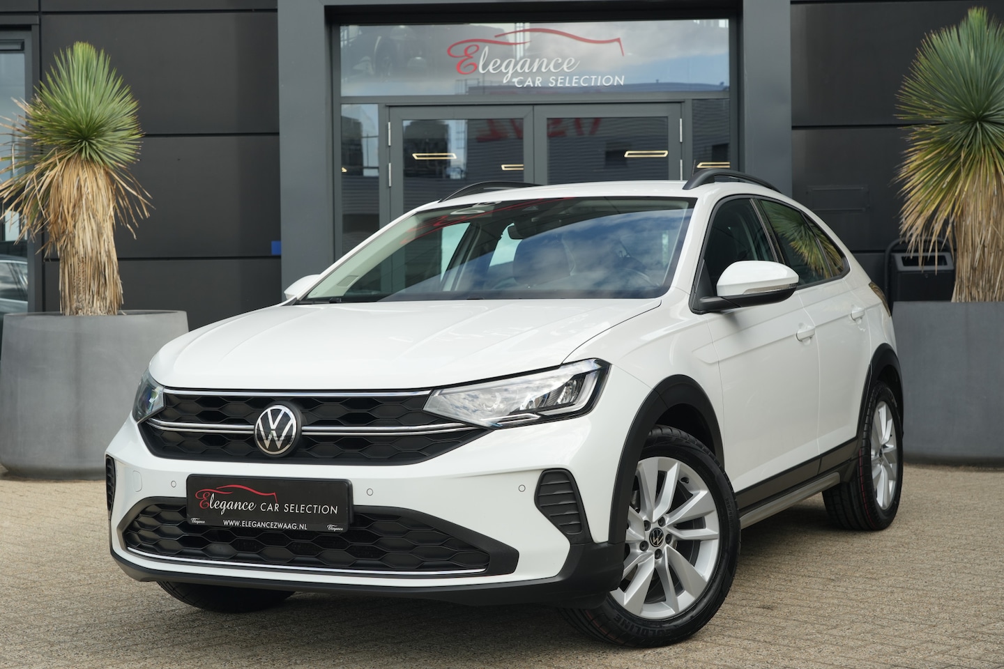 Volkswagen Taigo - 1.0 TSI Life 96 pk Stoelverwarming/Camera/AdaptieveCruisecontrol - AutoWereld.nl