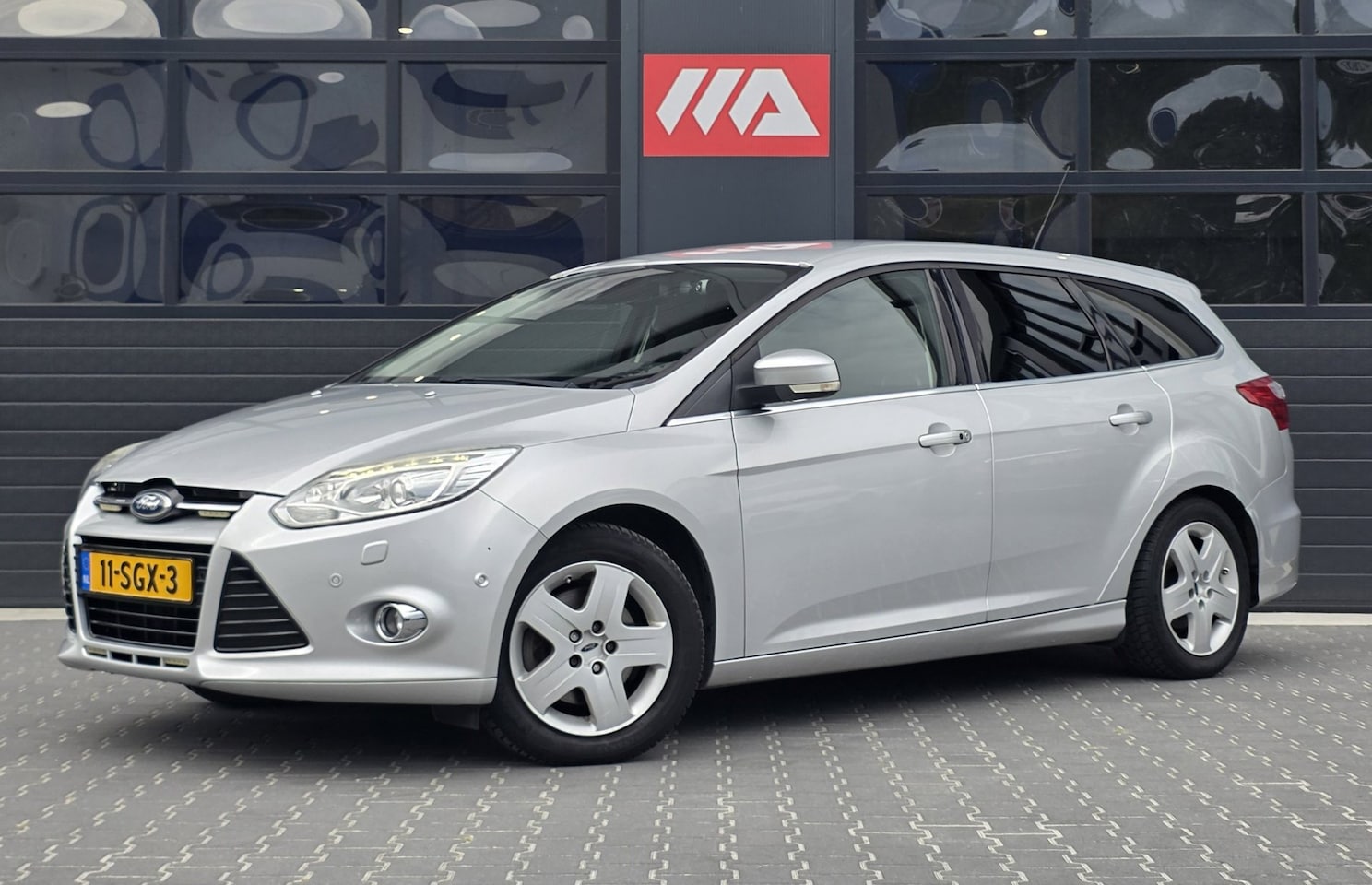 Ford Focus Wagon - 1.6 EcoBoost Titanium | SONY | TREKHAAK | STOELVERWARMING - AutoWereld.nl