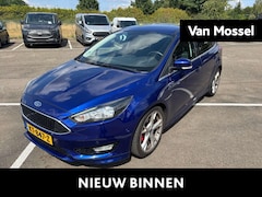 Ford Focus - 1.0 Titanium | 1e-eigenaar | Volledig Dealeronderhouden | ST-Line optiek | 18-inch | Camer