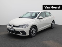 Volkswagen Polo - 1.0 TSI Life Edition 95pk Demo | Parkeersensoren Achter | Achteruirijcamera | Privacy Glas