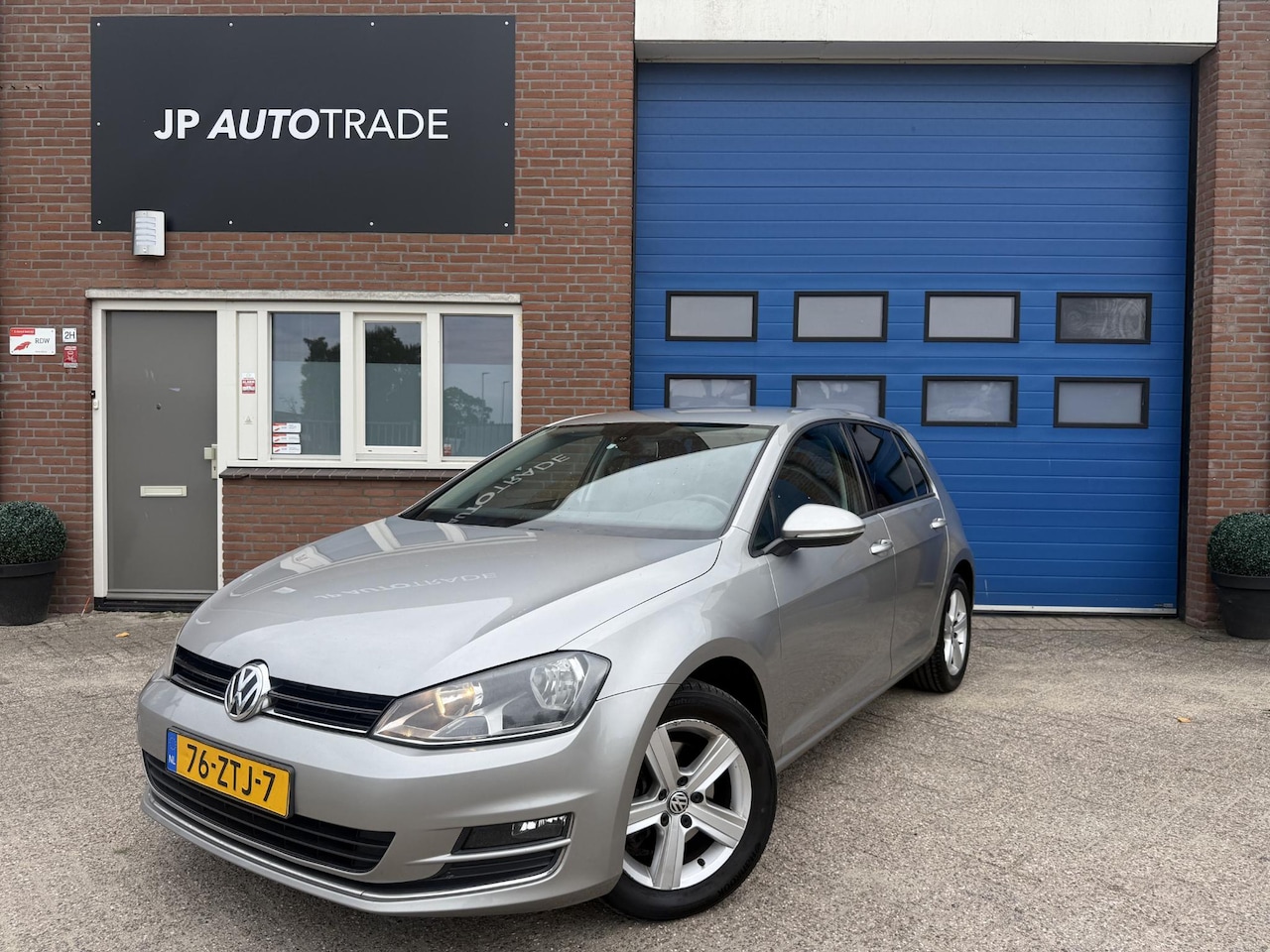 Volkswagen Golf - 1.2 TSI Highline | Clima | Nav | NL - AutoWereld.nl