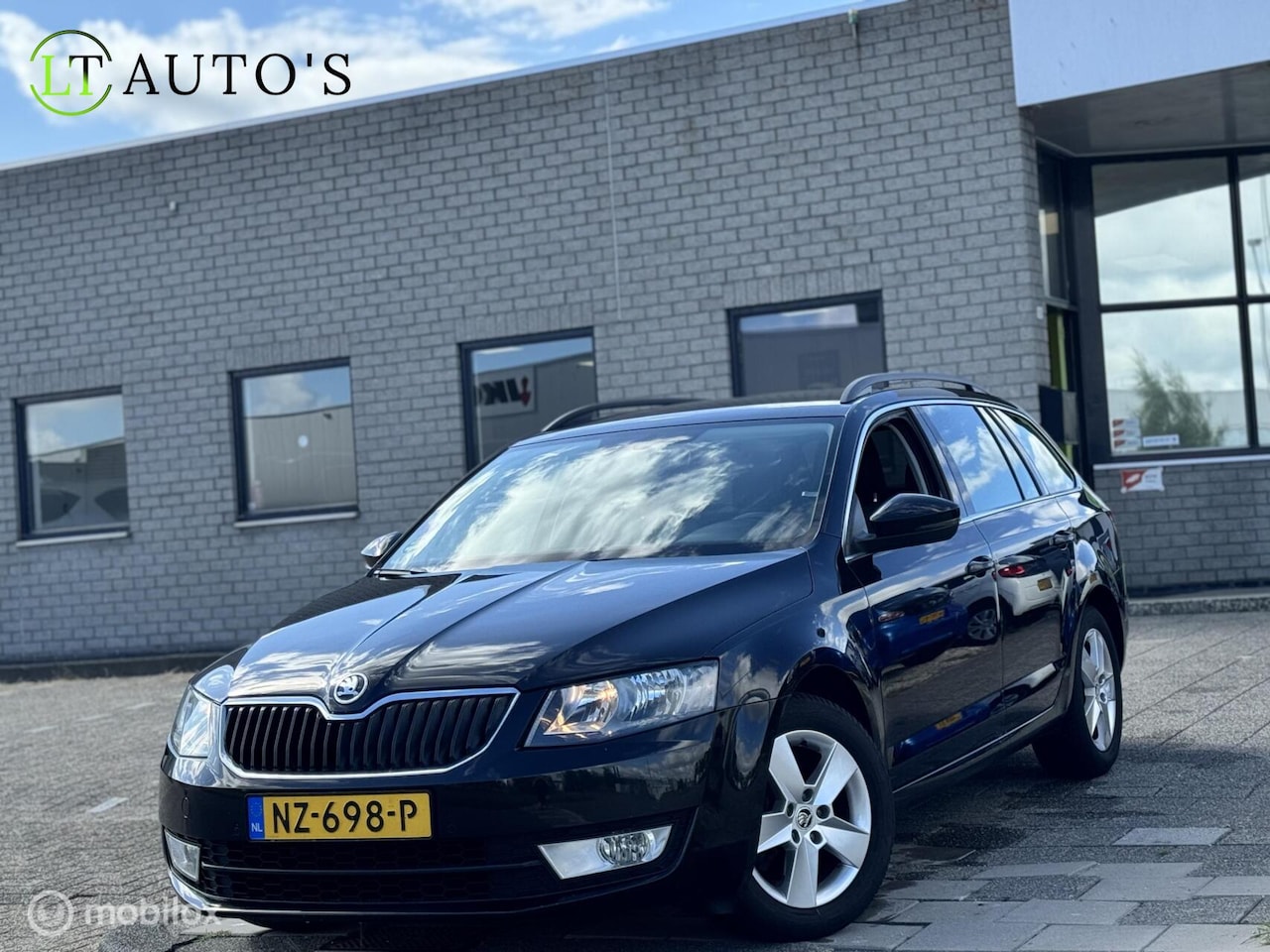 Skoda Octavia Combi - 1.0 TSI Greentech Style Business|Navi - AutoWereld.nl