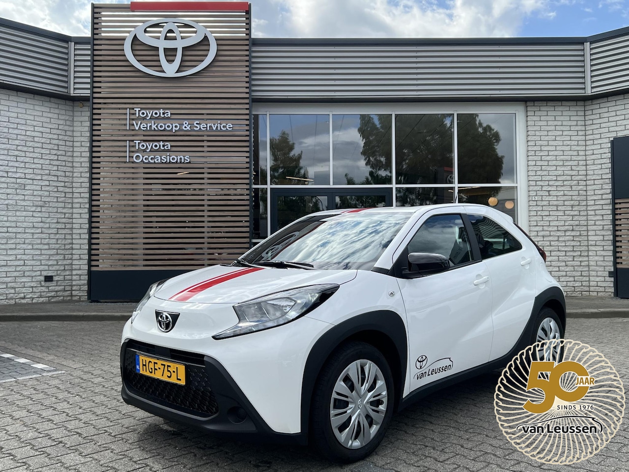 Toyota Aygo X - PLAY NL-AUTO 5-DEURS APPLE/ANDROID BLUETOOTH AD-CRUISE CAMERA - AutoWereld.nl
