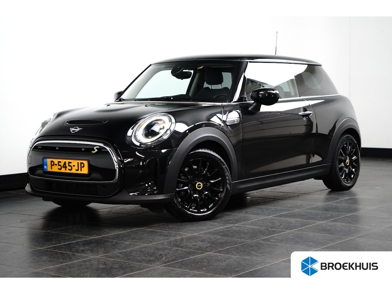 MINI Electric - Yours 33 kWh | LED | Half Leder | Sportstoelen | Sfeerverlichting | Clima | Navi | Cruise - AutoWereld.nl