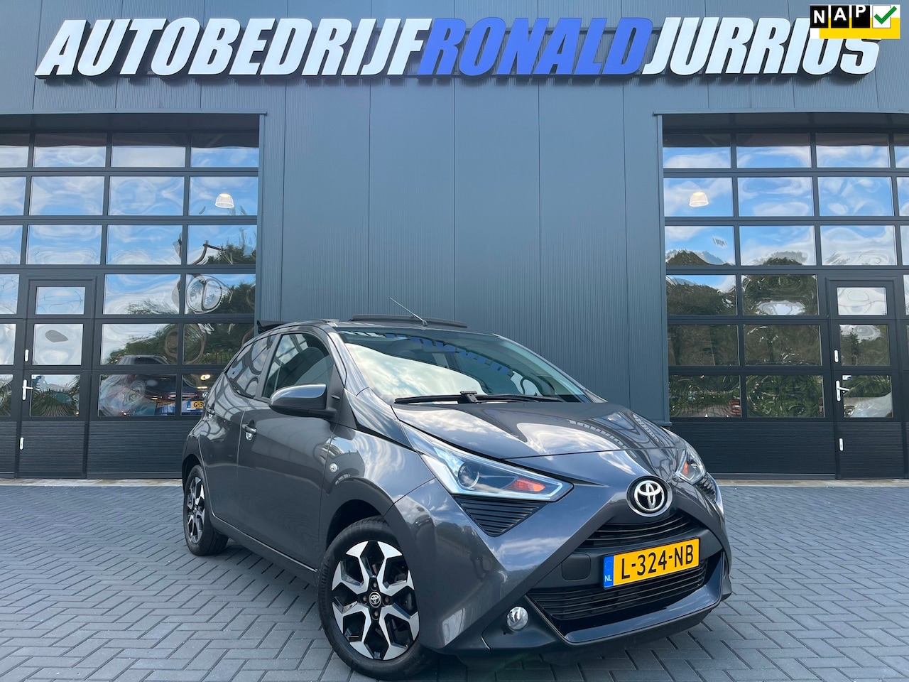 Toyota Aygo - 1.0 VVT-i x-joy cabrio NL.Auto/Automaat/Cabrio/Climatronic/Camera/Carplay/Led/1Ste Eigenaa - AutoWereld.nl