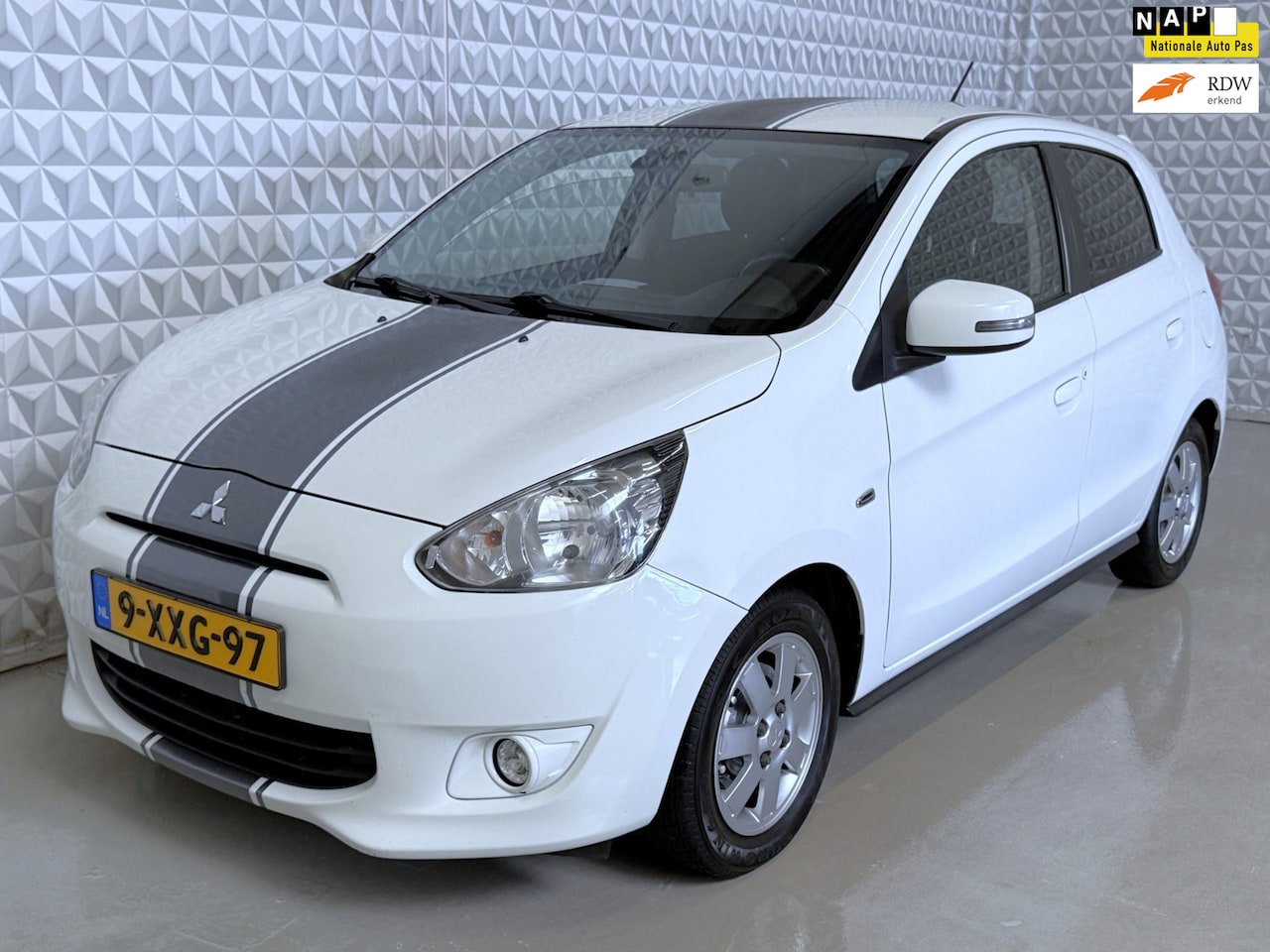 Mitsubishi Space Star - 1.2 Intense Airco CRUISE Keyless / AUTOMAAT (2014) - AutoWereld.nl