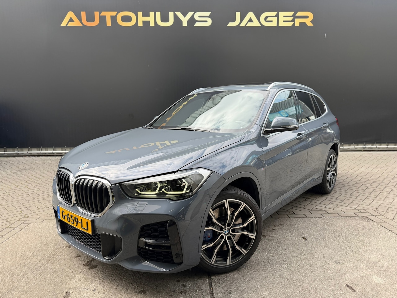 BMW X1 - SDrive20i High Executive Edition Pano Memory Hud h&k Leder Camera - AutoWereld.nl