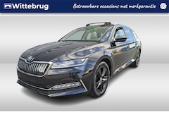 Skoda Superb Combi - 1.4 TSI 218pk iV DSG Style / Panorama dak / Leder / App. Connect / Achteruitrijcamera / 17