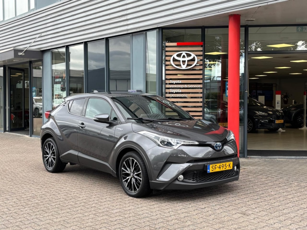 Toyota C-HR - 1.8 Hybrid Dynamic | Automaat | Nav | Stoel VW | A. camera | 18 LMV - AutoWereld.nl