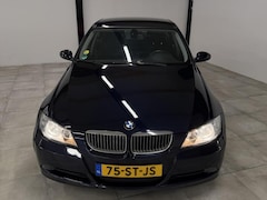 BMW 3-serie - 320i Graphite