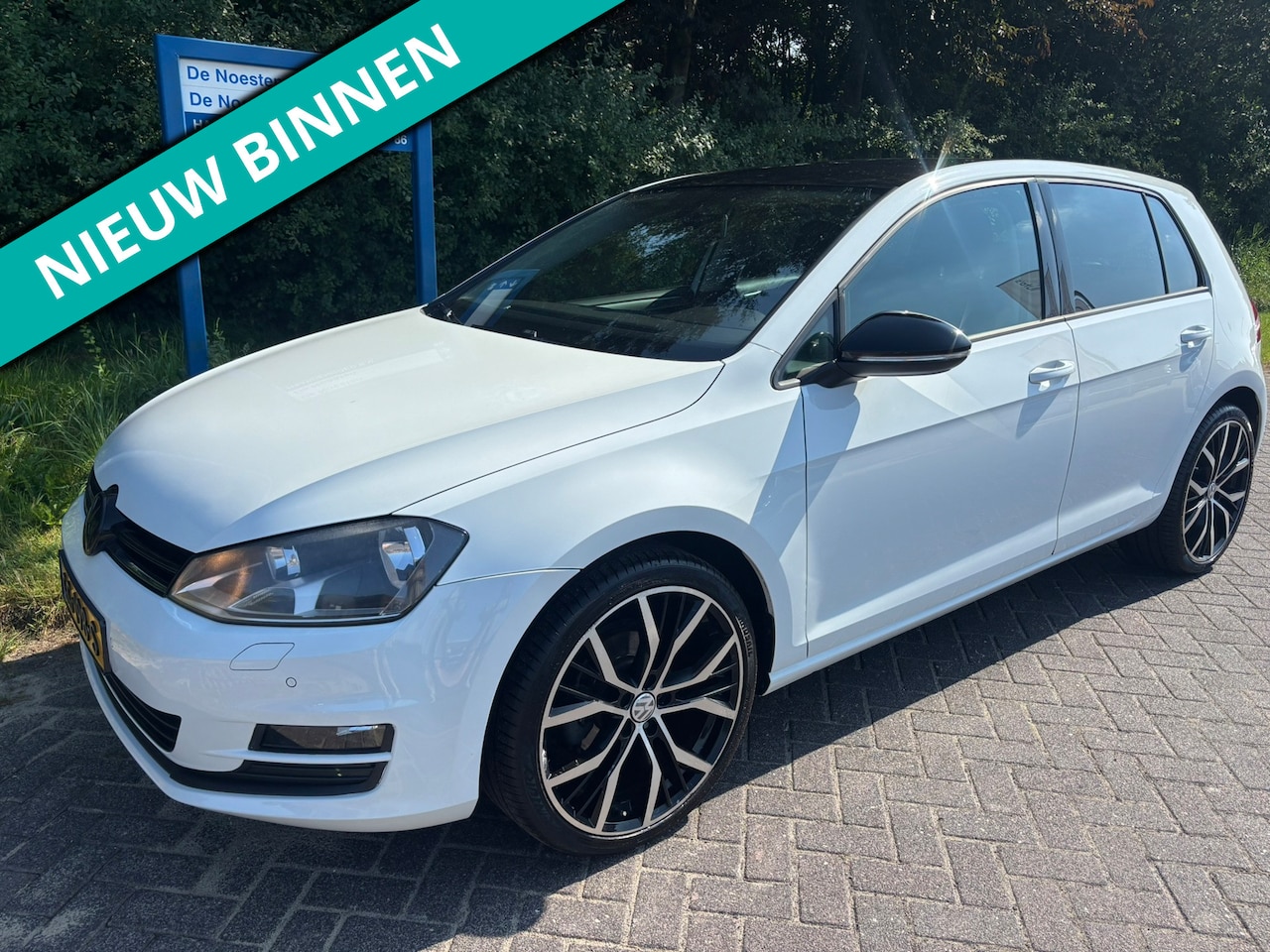 Volkswagen Golf - 1.2 TSI Highline | Automaat | Bomvol opties! - AutoWereld.nl