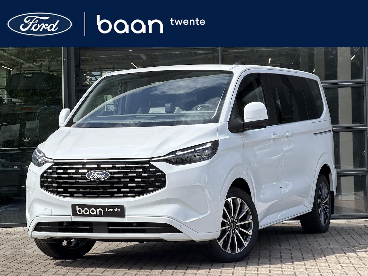 Ford Transit Custom Tourneo - 340 2.5 PHEV L1H1 Titanium X | Luxury Pack | Elektr. schuifdeuren | Panoramadak | Trekhaak - AutoWereld.nl