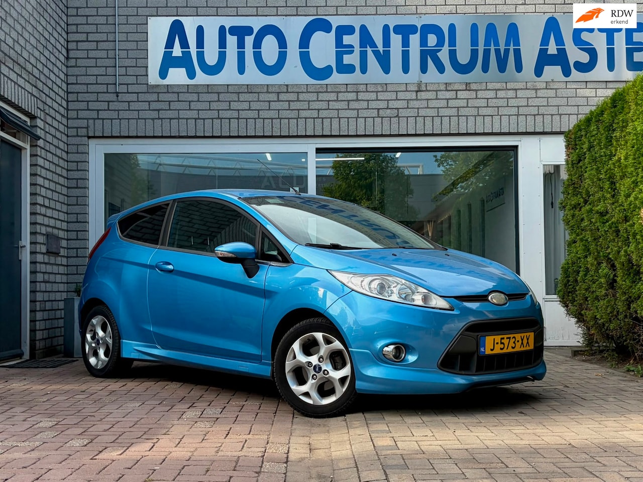 Ford Fiesta - 1.6 Ghia 1.6 Ghia - AutoWereld.nl