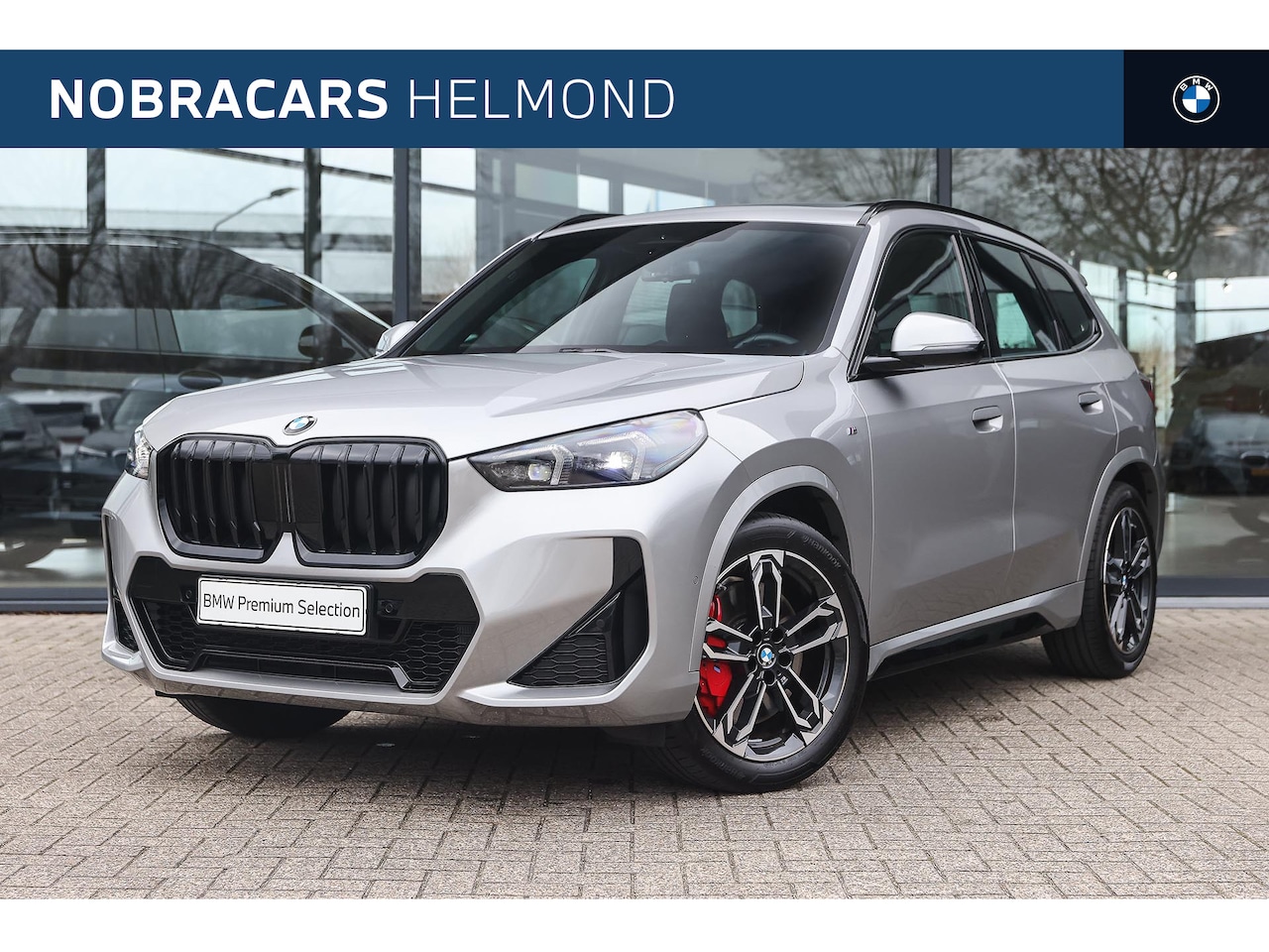 BMW X1 - sDrive18i M Sport Automaat / Panoramadak / Sportstoelen / Achteruitrijcamera / M Adaptief - AutoWereld.nl