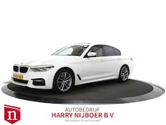 BMW 5-serie - 520d xDrive High Executive Trekhaak / Leer / Navigatie