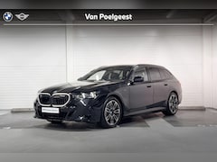BMW 5-serie Touring - 530e | M-Sport Pro | Travel Pack | Innovation Pack | Comfort Pack | Driving Assistant Plus