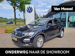 Volkswagen T-Roc - 1.5 TSI Style | NAVIGATIE | STOELVERWARMING | KLIMAATREGELING