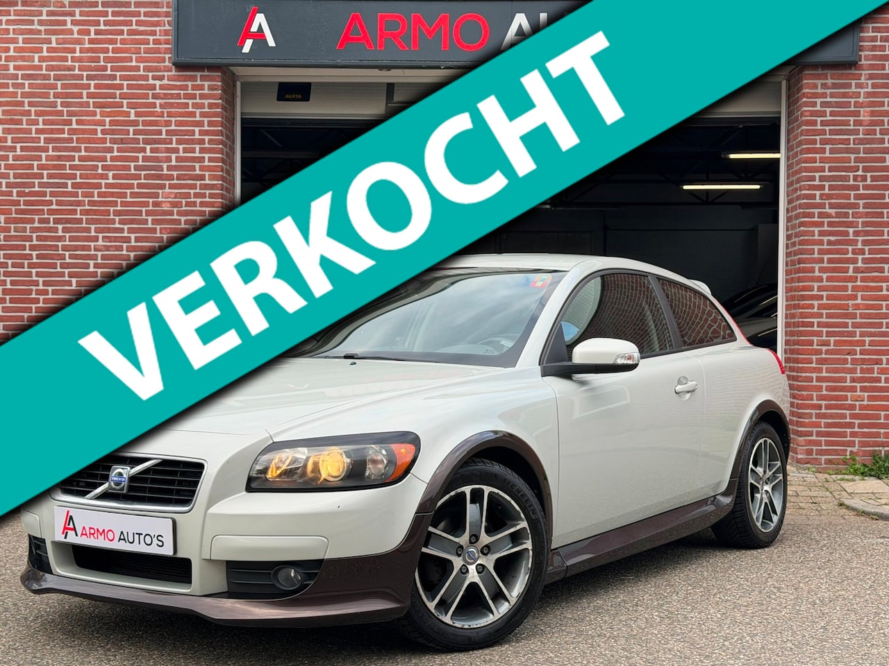 Volvo C30 - 2.0 Momentum | Airco | Cruise | Rijklaar - AutoWereld.nl
