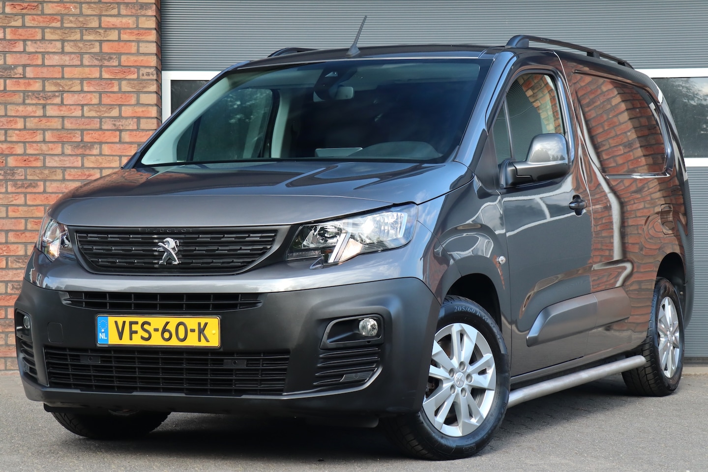 Peugeot Partner - 1.5 BlueHDI Grip Long Automaat, trekhaak - AutoWereld.nl