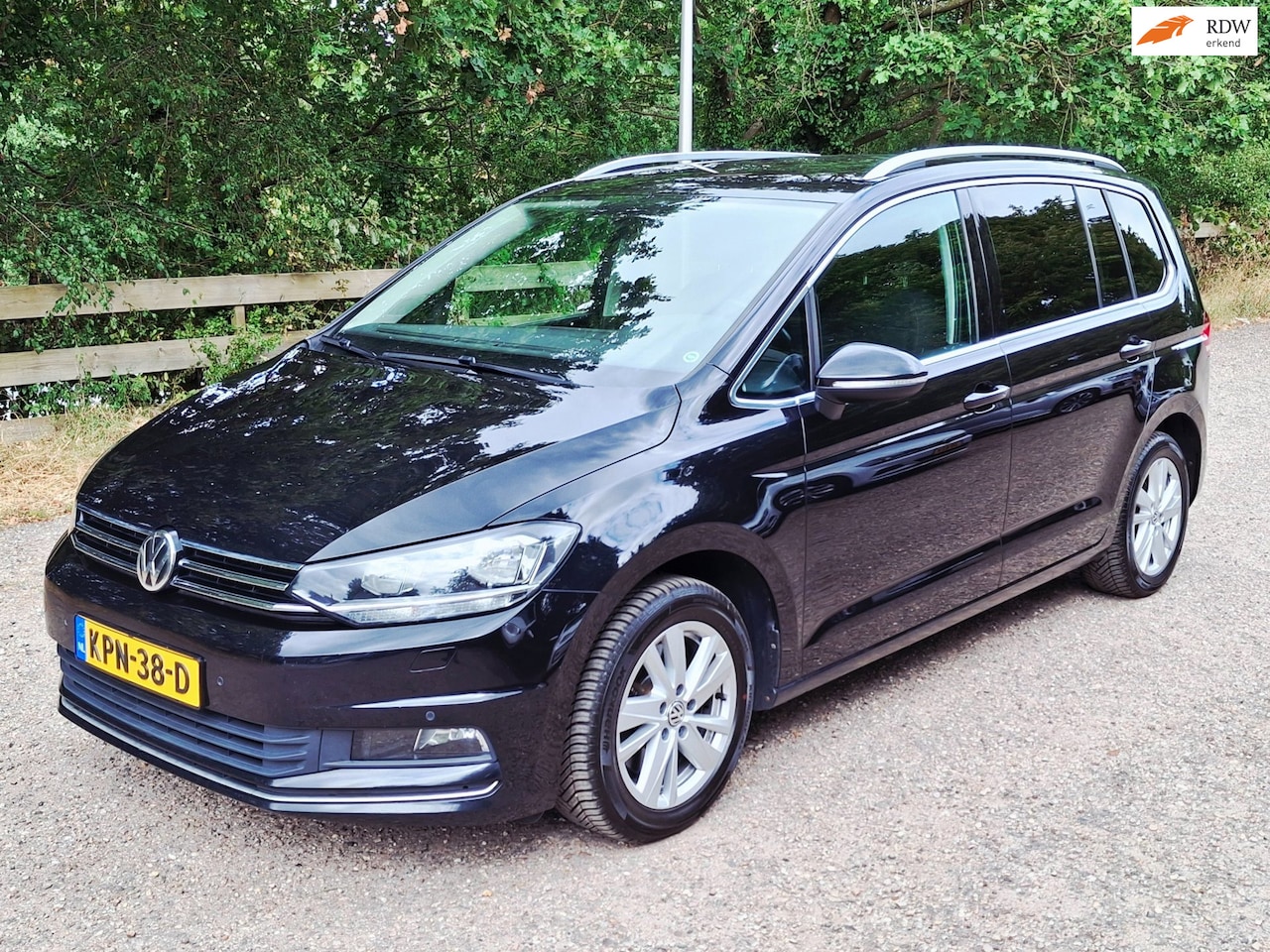 Volkswagen Touran - 1.5 TSI Highline Business R 7P BTW/Alacantara/Massage - AutoWereld.nl