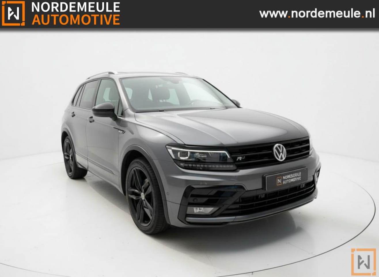Volkswagen Tiguan - 2.0 TDI CL BNS R CARPLAY, PANO, NAVI. - AutoWereld.nl