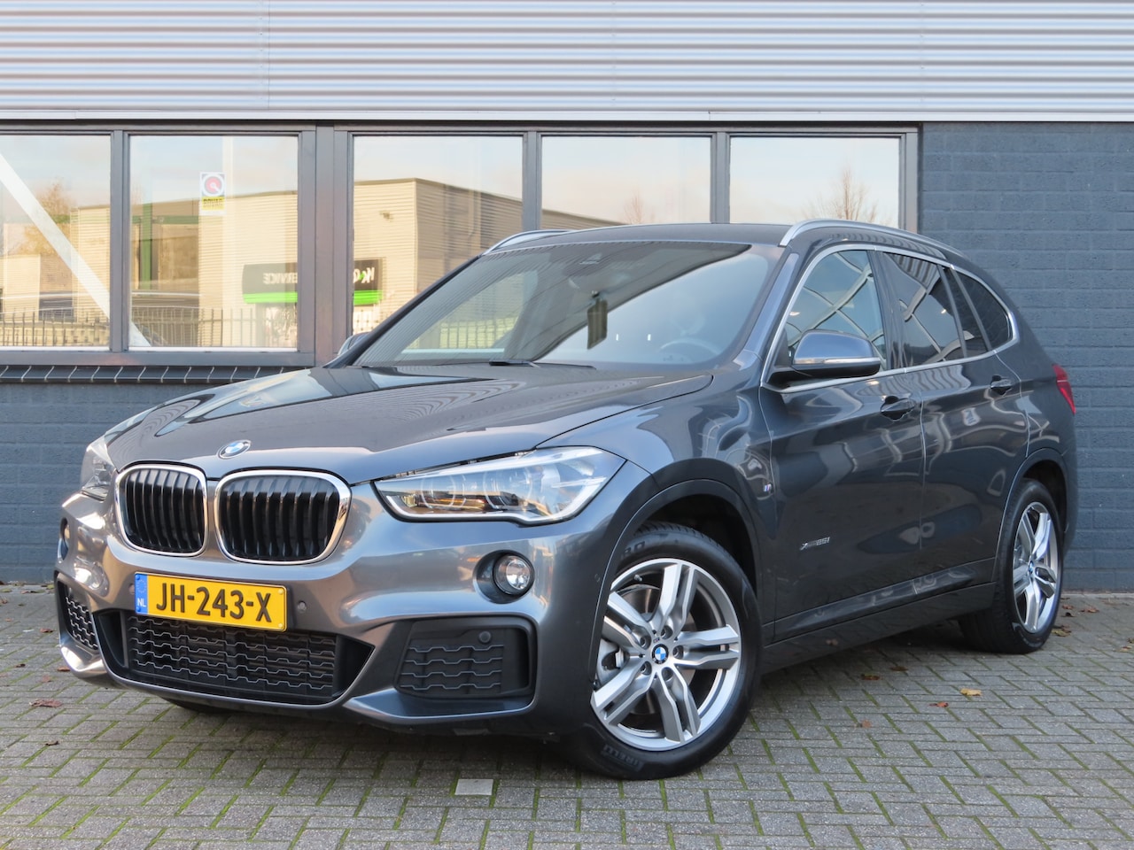 BMW X1 - xDrive25i Centennial High Executive | navi prof | lederen bekleding | elektrisch verstelba - AutoWereld.nl