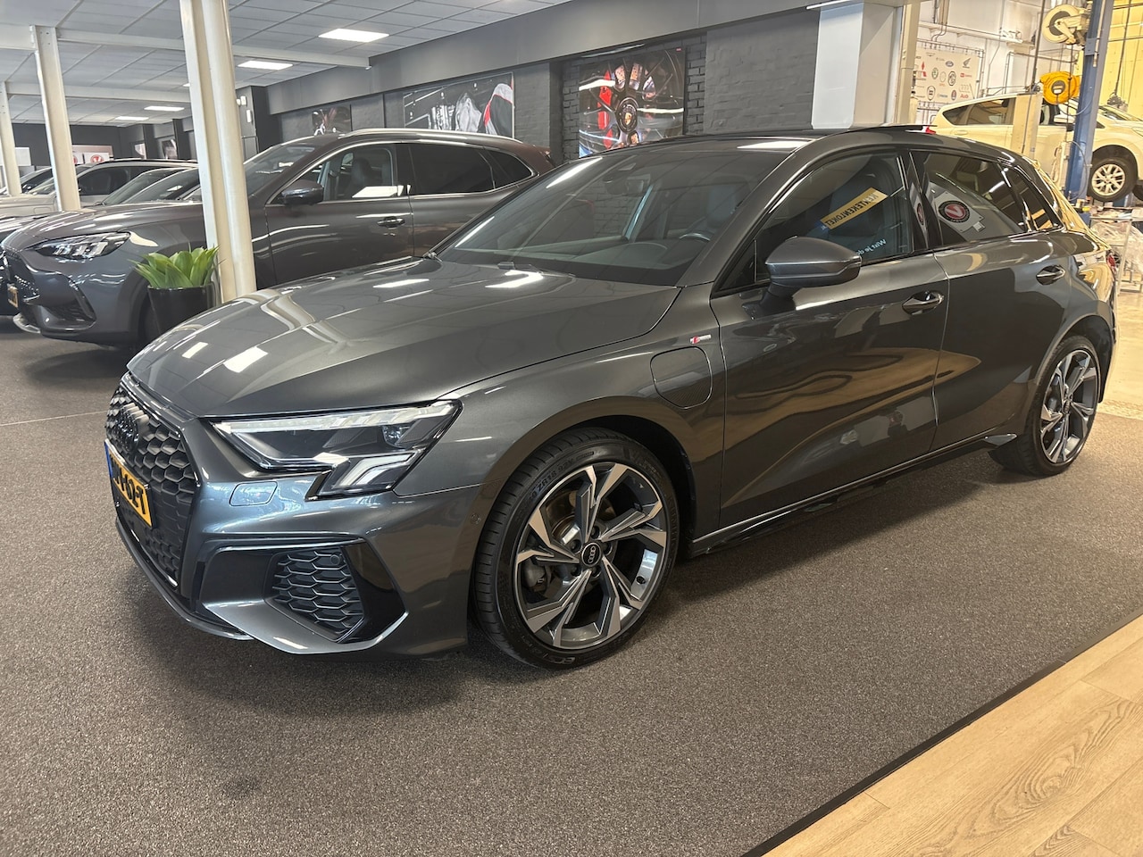 Audi A3 Sportback - 40 TFSI e Advanced edition S-line / B&O / camera / sfeer verlichting - AutoWereld.nl