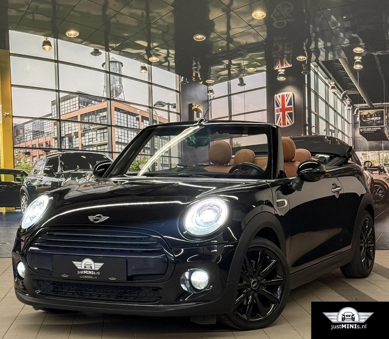 MINI Cabrio - COOPER AUT LEDER|NAVI|LED\1E EIG - AutoWereld.nl