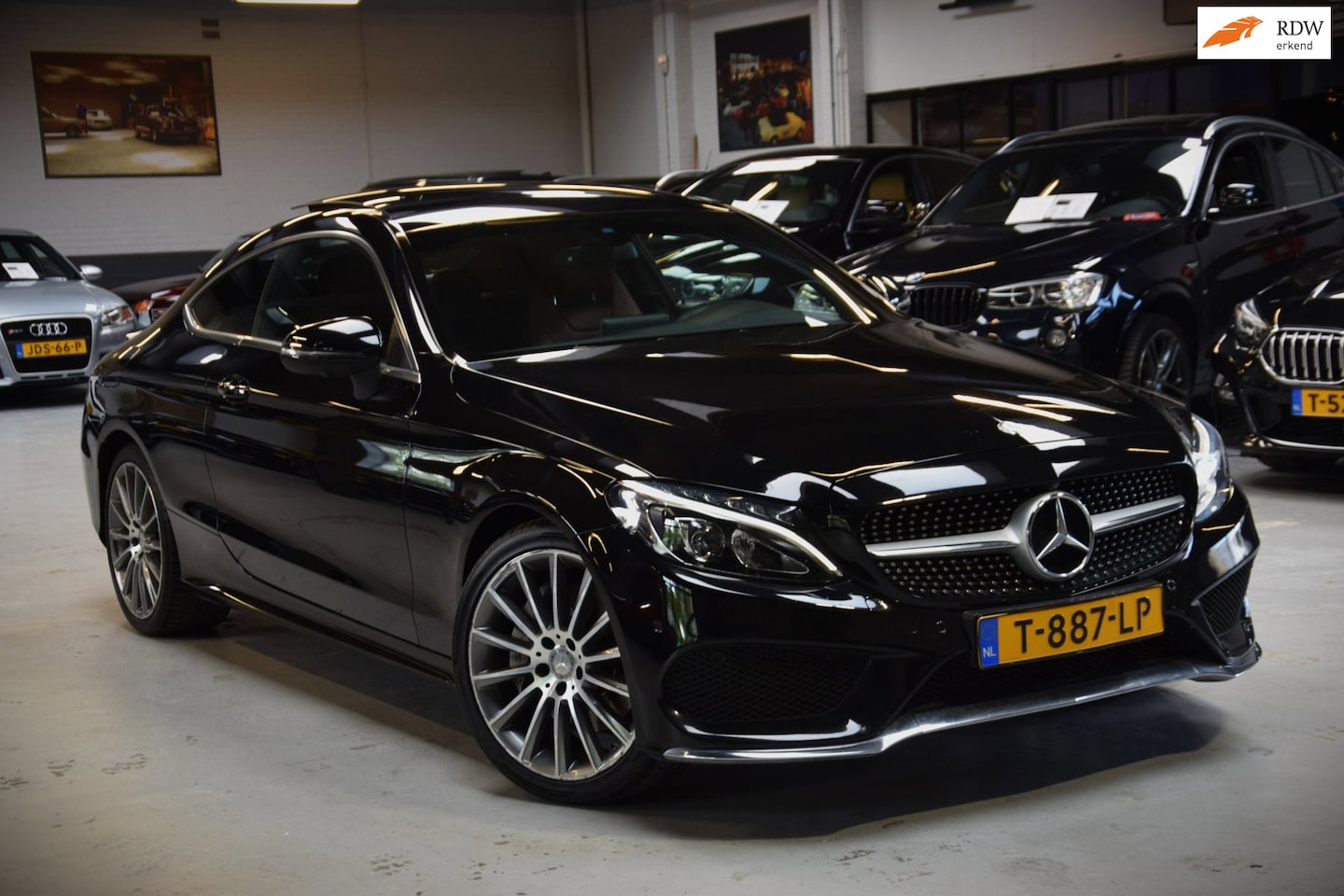 Mercedes-Benz C-klasse Coupé - 300 Prestige Coupe AMG-pakket Panorama Schuifdak Leder - AutoWereld.nl