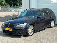 BMW 5-serie Touring - 523i High Executive Leder, Clima, Navi, M-Pakket, Pano, LM