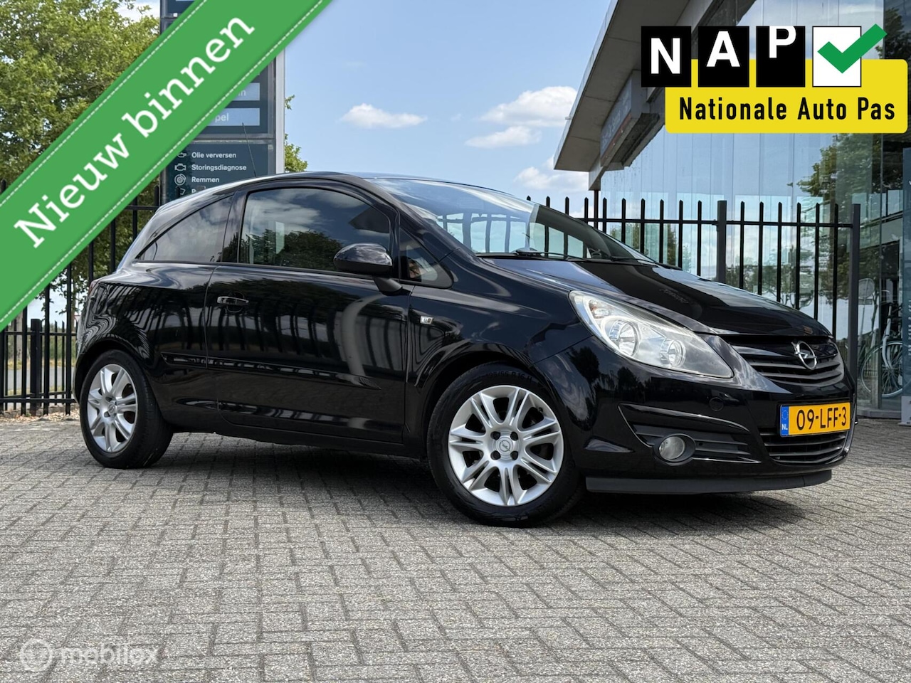 Opel Corsa - 1.4-16V Color Edition | Airco | NAP | Cruise - AutoWereld.nl