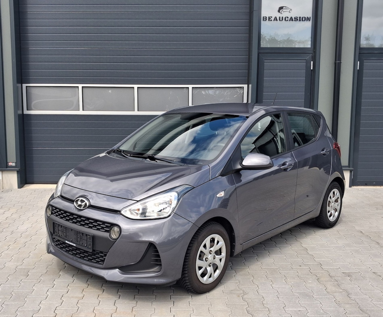 Hyundai i10 - 1.2i Trend - AutoWereld.nl