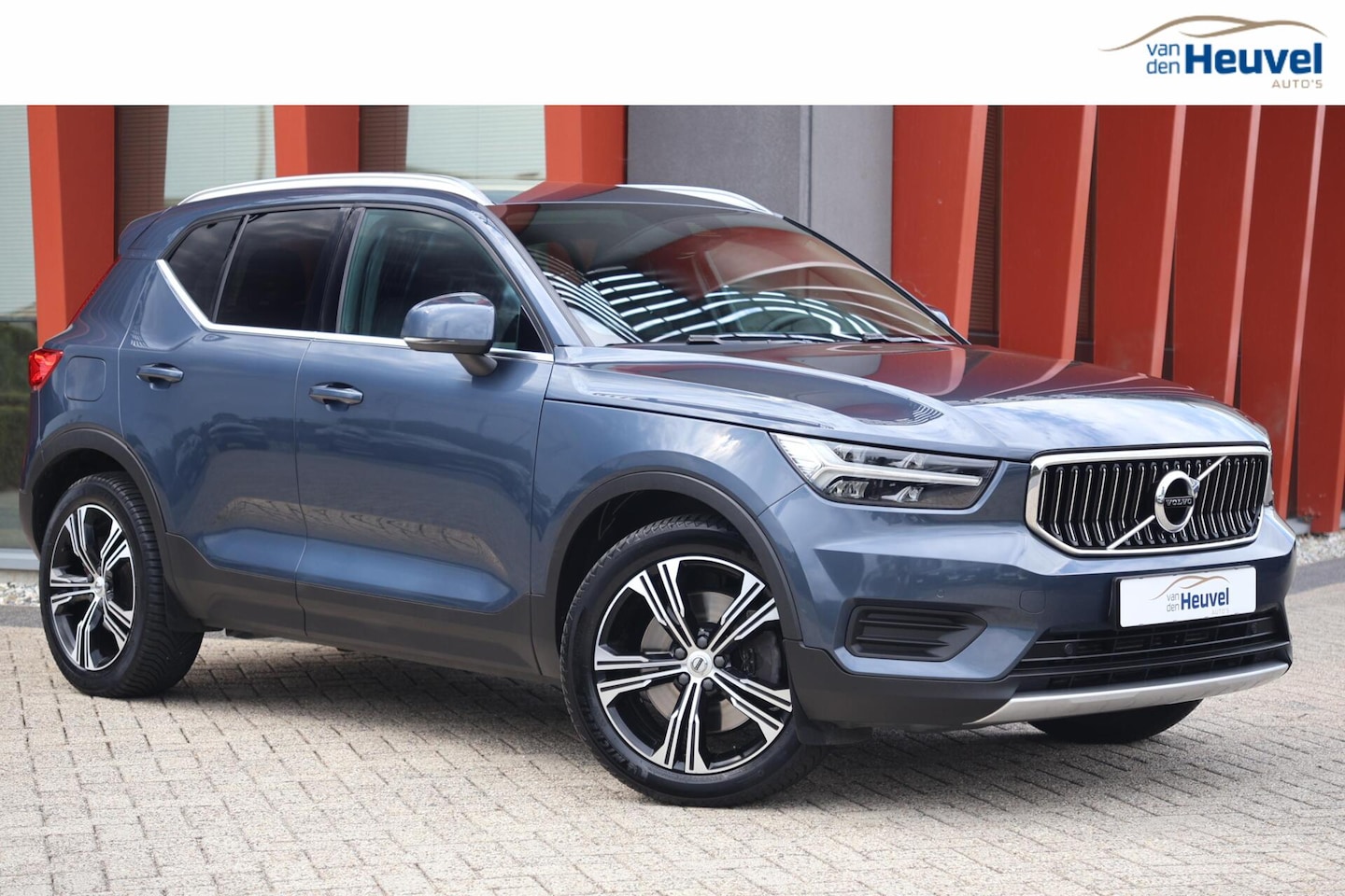 Volvo XC40 - T5 Recharge Inscription | Trekhaak | Leder | H/K | Parkeercamera | Keyless - AutoWereld.nl
