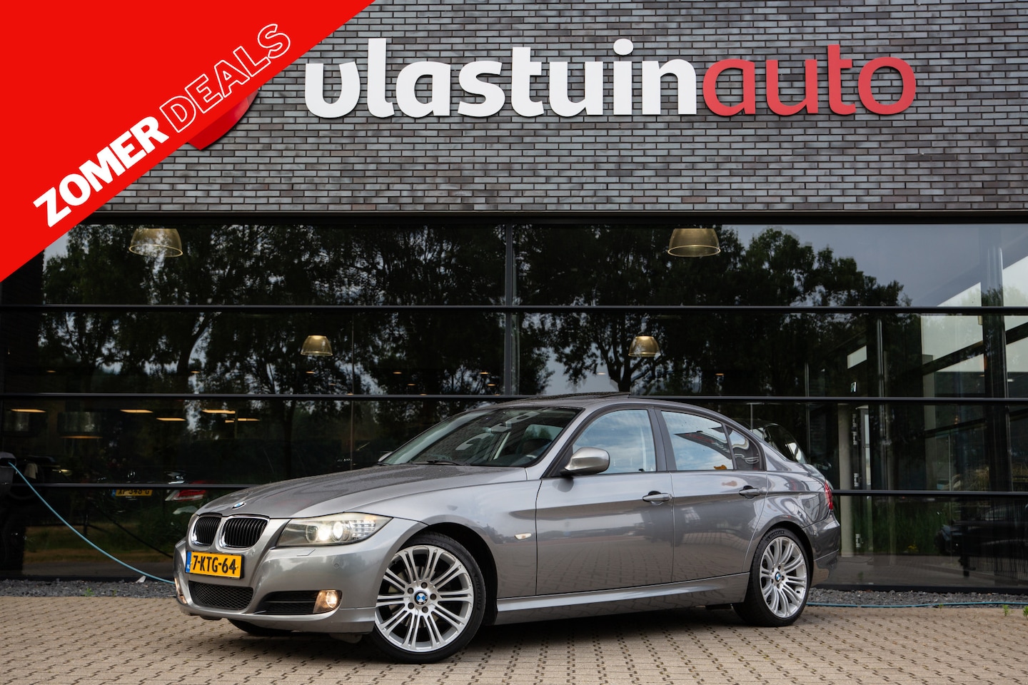 BMW 3-serie - 318i Business Line 318i Business Line , Leder, Schuifdak, Stoelverwarming, Trekhaak - AutoWereld.nl