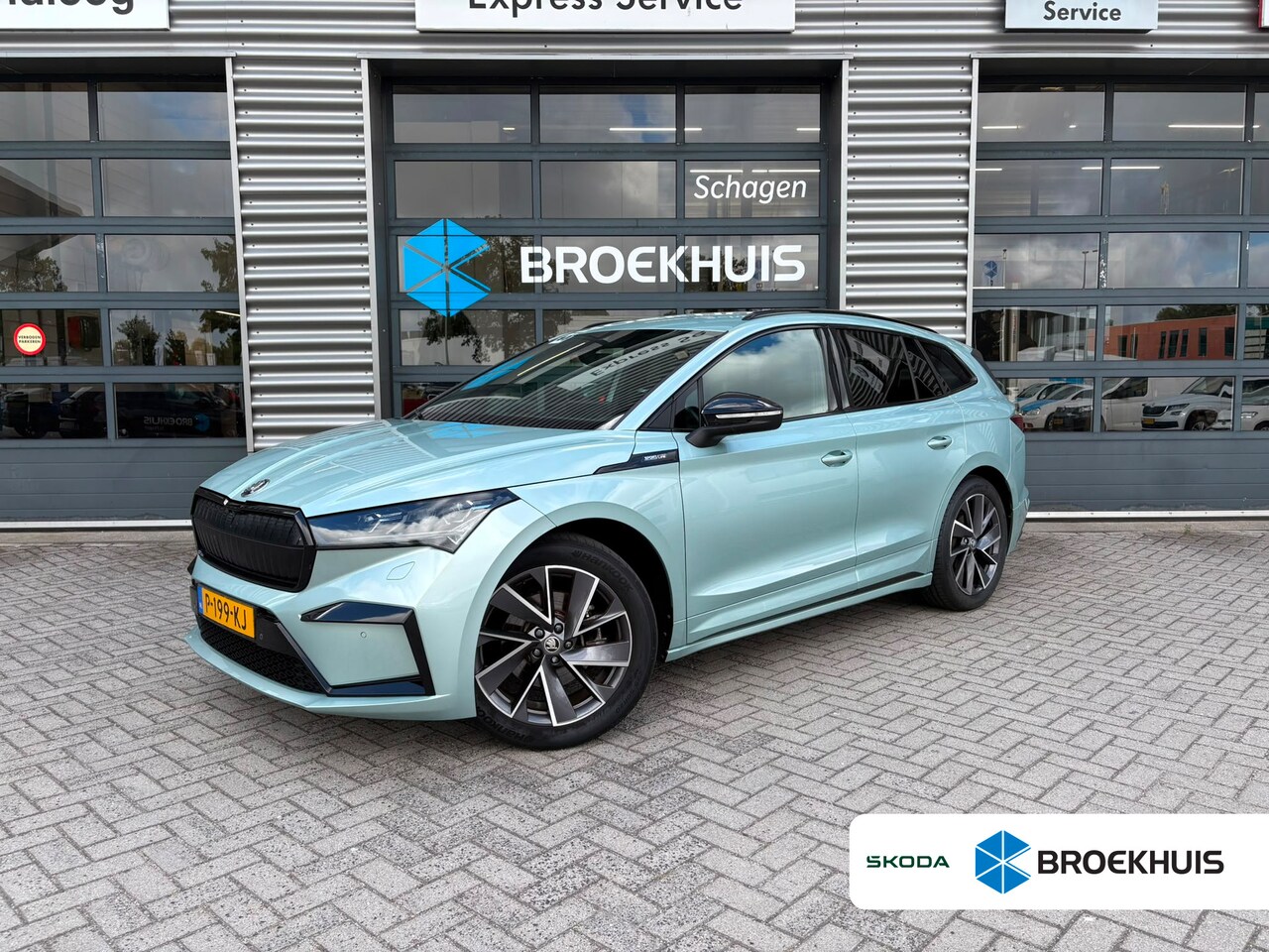 Skoda Enyaq iV - 60 Sportline 180 pk | SoH 91,55% | Wegklapbare Trekhaak | Apple carplay | - AutoWereld.nl