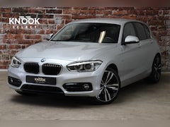 BMW 1-serie - 116i Executive Sport Line 5 deurs / Navigatiesysteem / Trekhaak / LED / Sportstoelen / Par