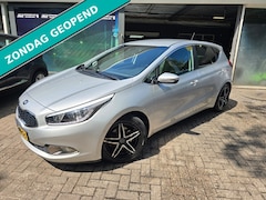 Kia Cee'd - 1.6 GDI Super Pack | 3/6 OF 12MND GARANTIE | CAMERA | NAVI | CRUISE | LMV |