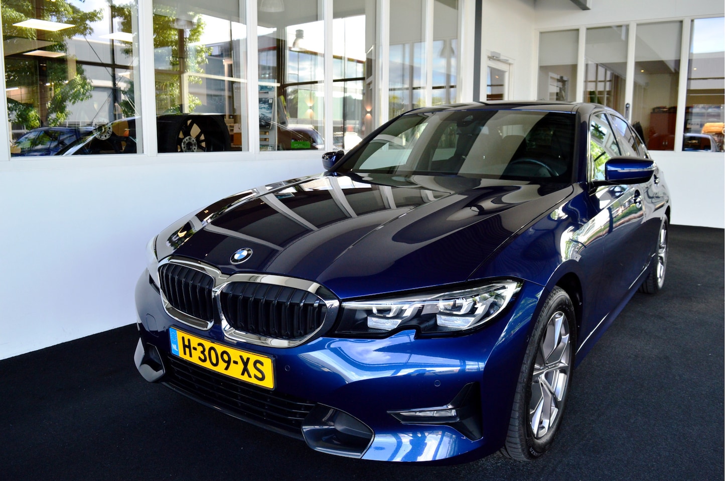 BMW 3-serie - 320i Executive Edition Sport - AutoWereld.nl