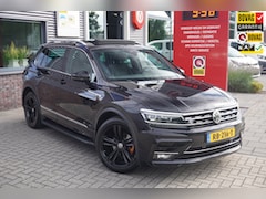 Volkswagen Tiguan - 1.4 TSI ACT Comfortline Business R-Line / Pano / Trekhaak / Massage / ACC