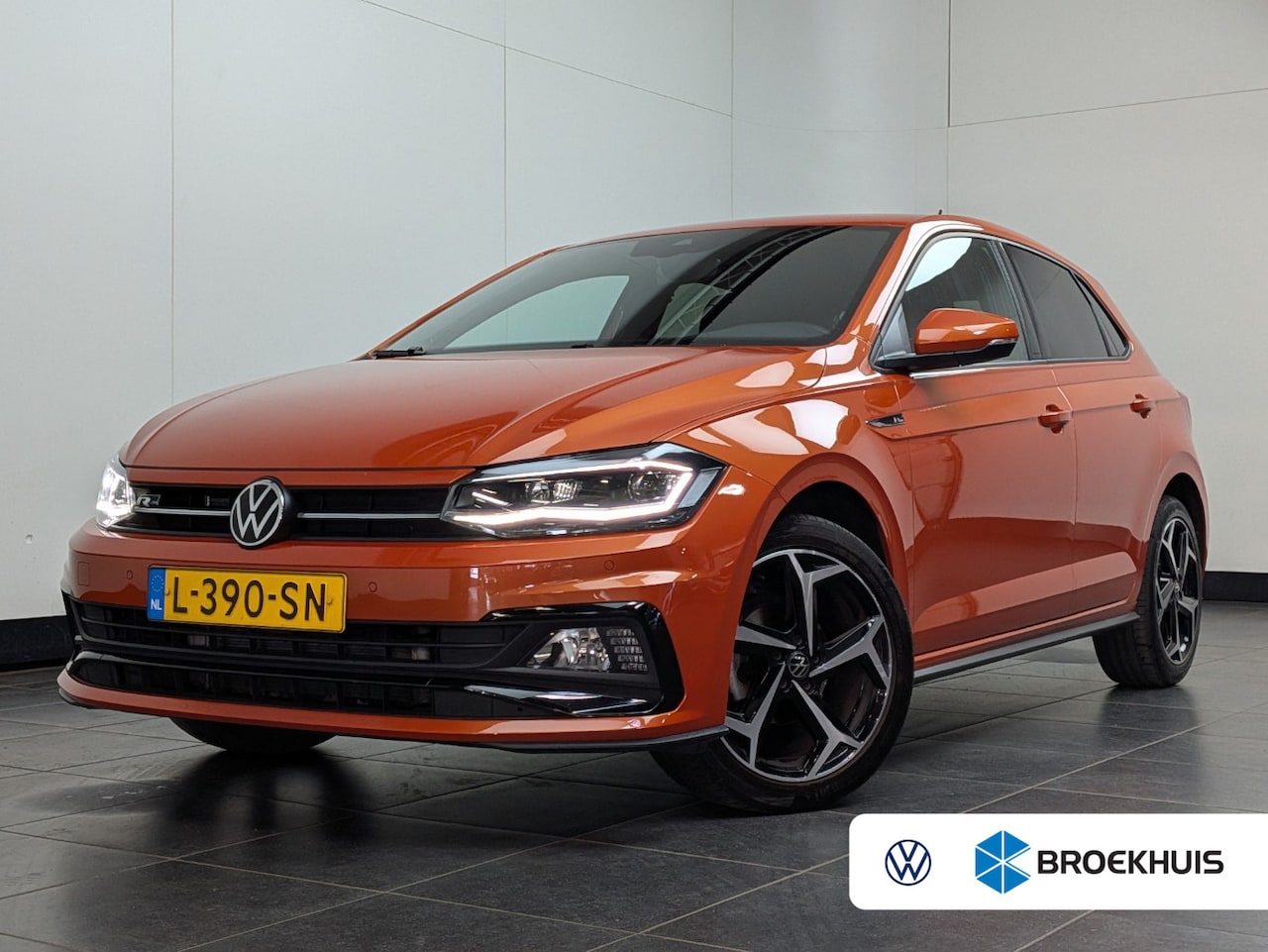 Volkswagen Polo - 1.0 TSI 95 pk Highline Business R 7-DSG | Achteruitrijcamera | Navigatie | Cruise control - AutoWereld.nl