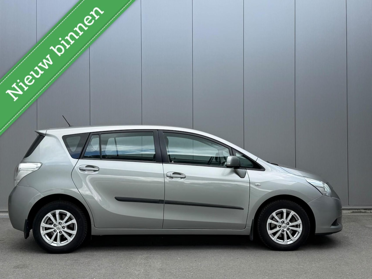 Toyota Verso - 1.8 VVT-i Business Automaat|Leder|Cruise| - AutoWereld.nl