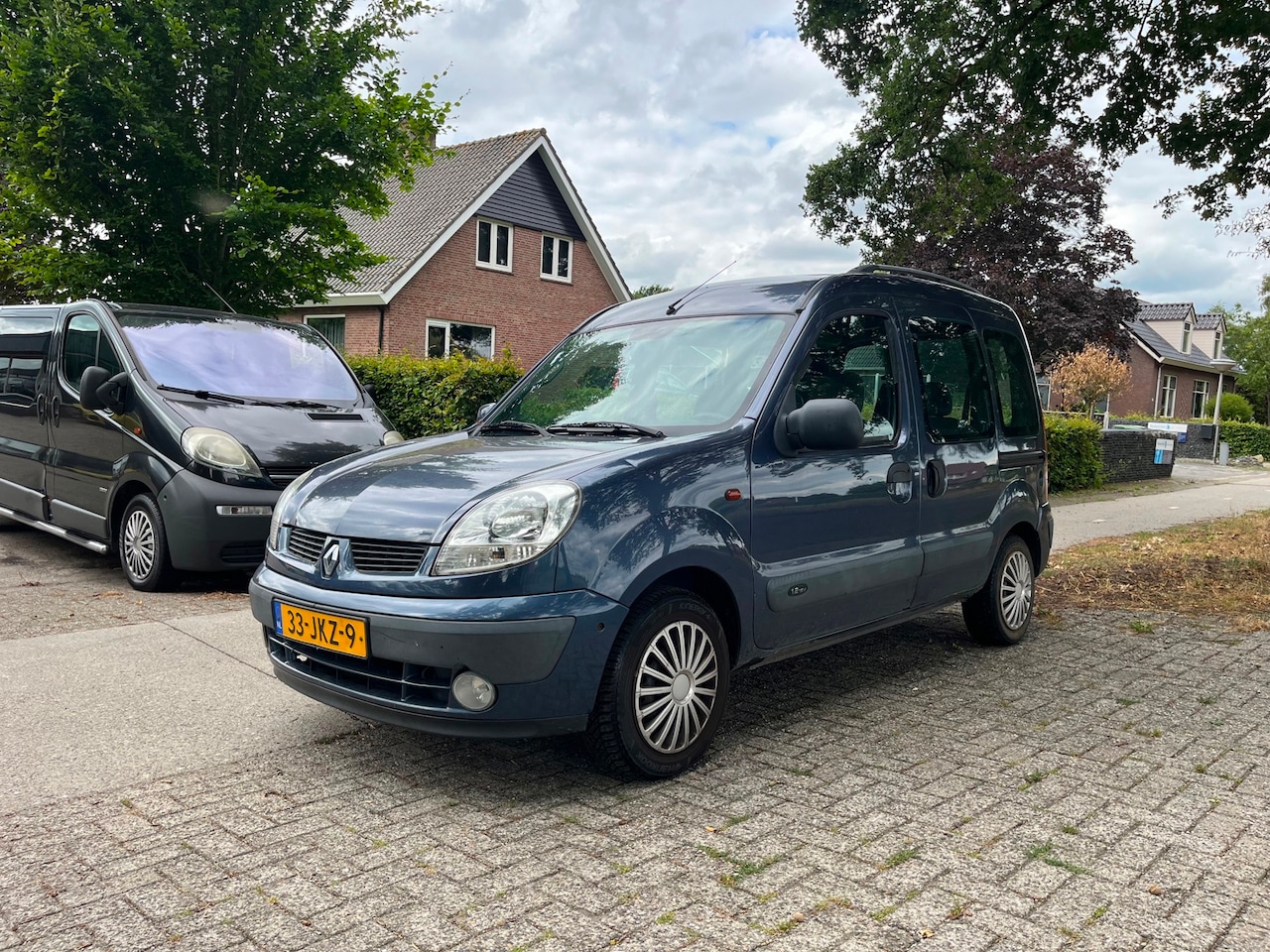 Renault Kangoo - 1.2-16V Authentique APK tot 09-02-2027 - vijf zitplaatsen - goeie auto - trekhaak -ramen w - AutoWereld.nl