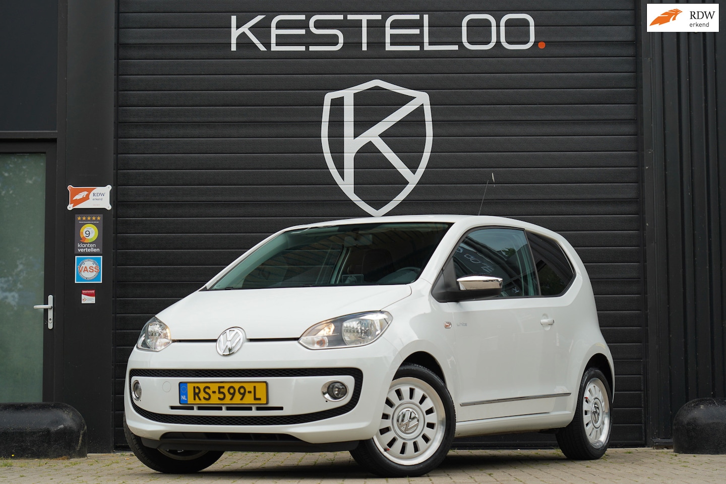 Volkswagen Up! - 1.0 high up! ZEER NETTE ! AIRCO/CENTRALE VERGRENDELING/SPIEGELS ELEKTR EN VERWARMBAAR/ELEK - AutoWereld.nl