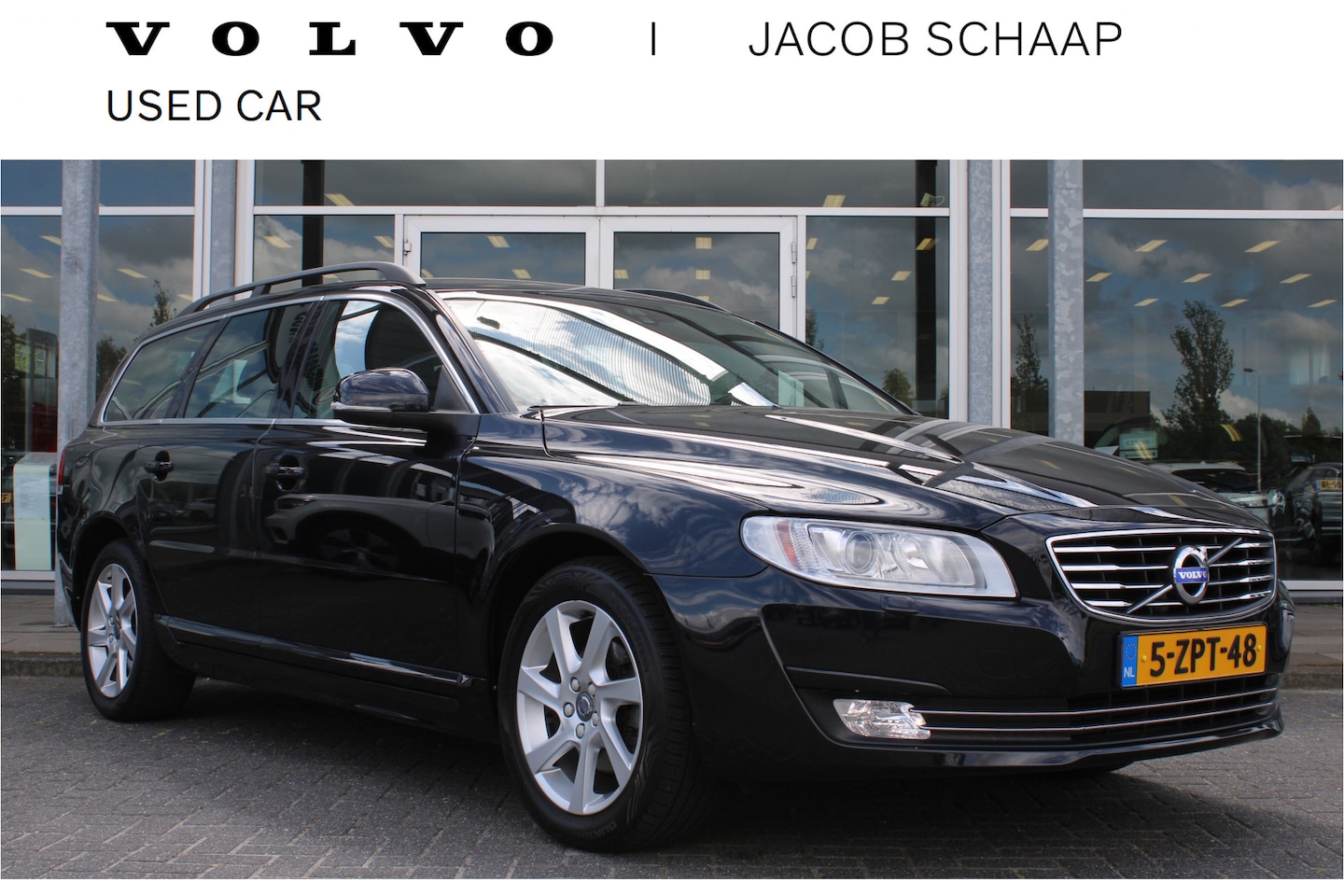 Volvo V70 - T4 180PK Automaat Nordic+ | Verw. Voorstoelen | Trekhaak | PDC Achter | Verw. Voorruit | L - AutoWereld.nl